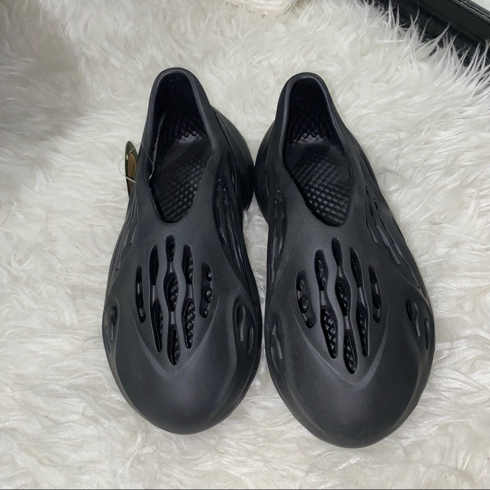 Black Foam Shoes - Picture 6 of 9